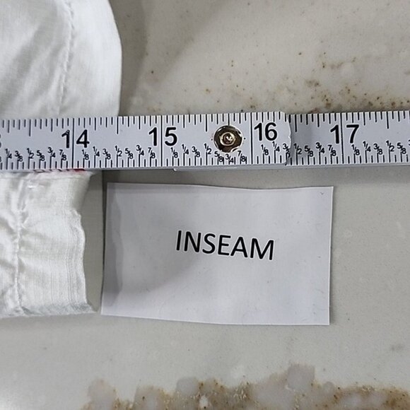 Chico's Womens Bermuda Shorts white Mid-rise light weight 8 - Picture 7 of 7